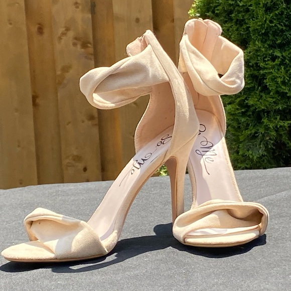 Twist Front Heeled Sandals - ‘So Me’. Sz. US 10 - Picture 2 of 3